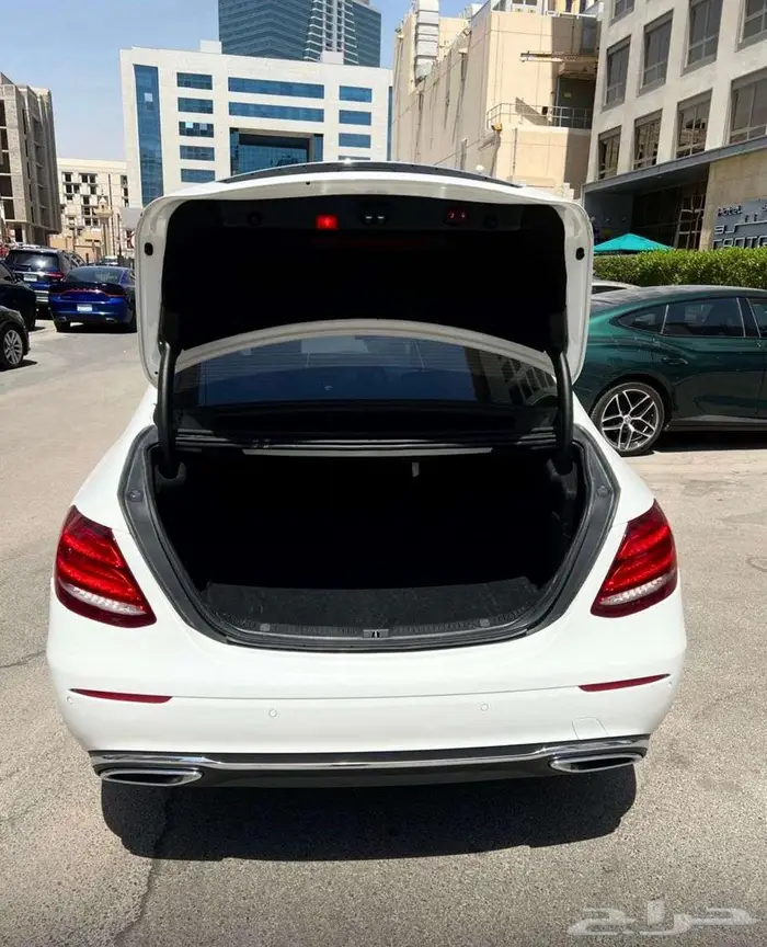 مرسيدس E 220 ديزل 2019 6