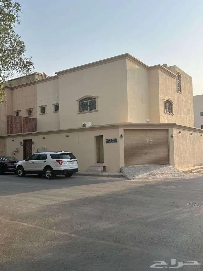 للايجار فيلا مستقلة بحي الريان قريبة من الدائري الشرقي 0