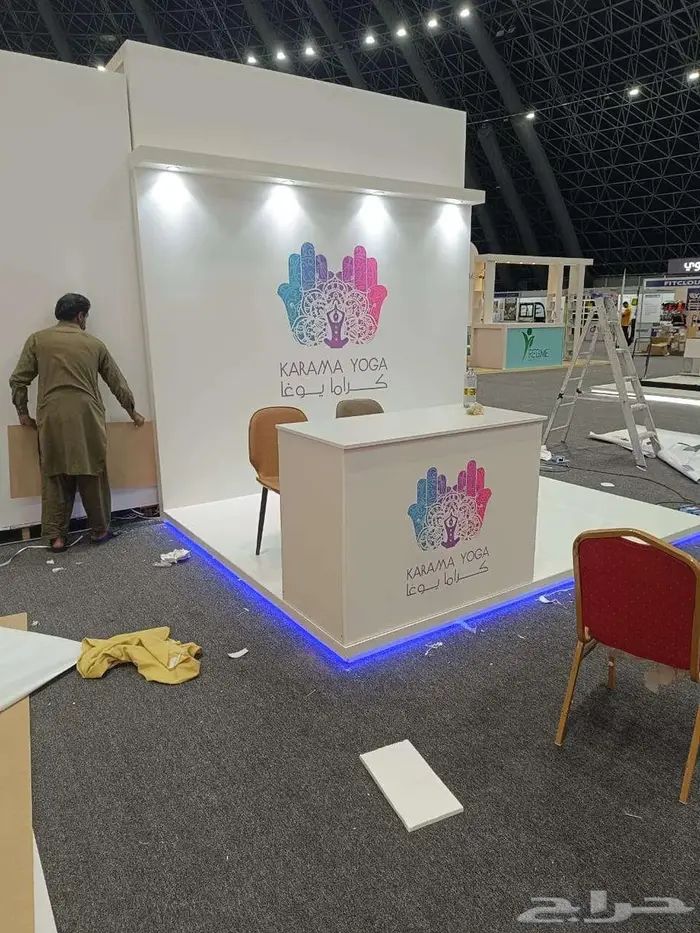 نجار تفصيل وتصميم جميع أعمال الخشب والديكورات وصيانة 26