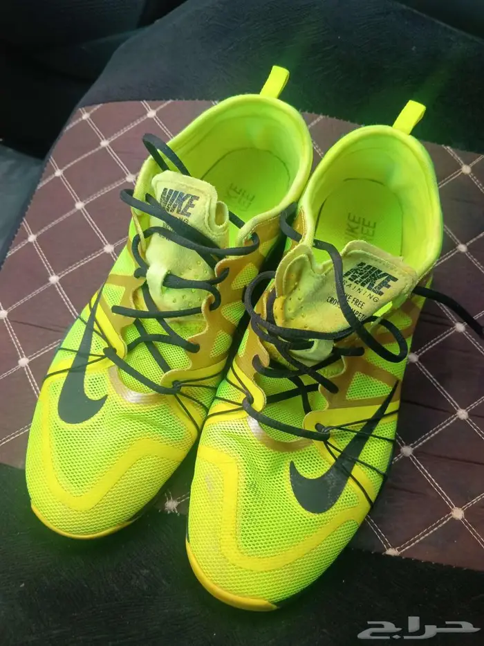 جزمة نايك للبيع ب 100 0