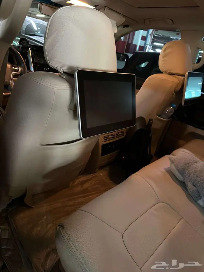 Land Cruiser 2019 Automatic  146000 KM  Grand Touring  V8 3