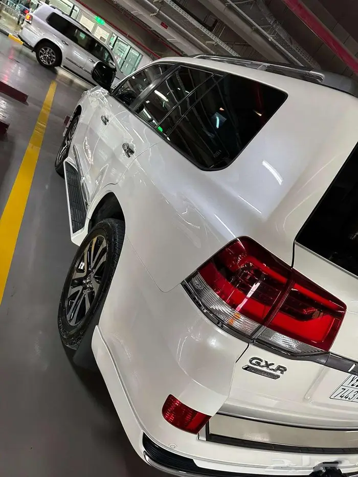 Land Cruiser 2019 Automatic  146000 KM  Grand Touring  V8 4