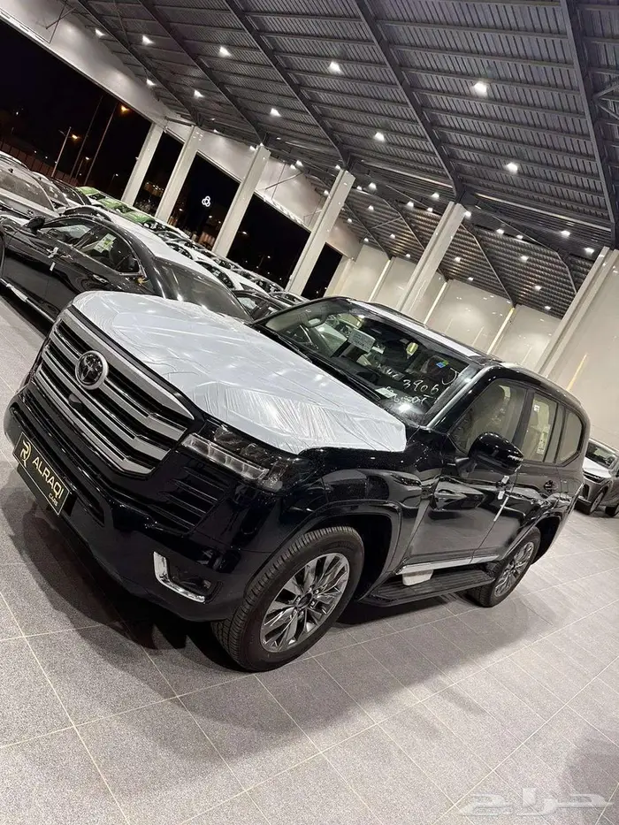 لاندكروزر جي اكس ار L4 سعودي 2025 3