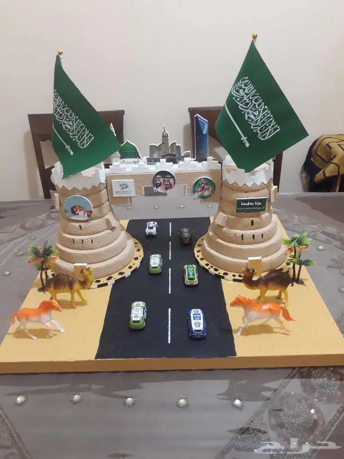 عمل لوحات ومجسمات يوم الوطني 6