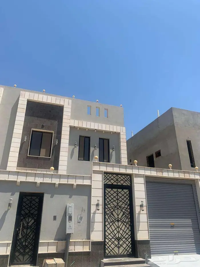 فيلا دوبلكس جديده للايجار بحي الرياض ب45 الف 0