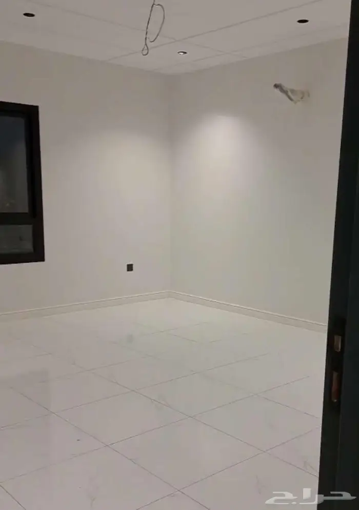 شقة روف مميزة جوار مول العرب 9