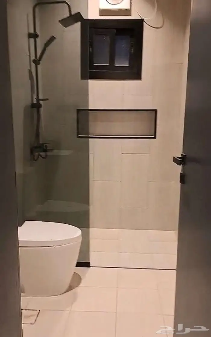 شقة روف مميزة جوار مول العرب 16