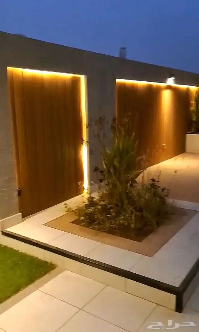 شقة روف مميزة جوار مول العرب 2