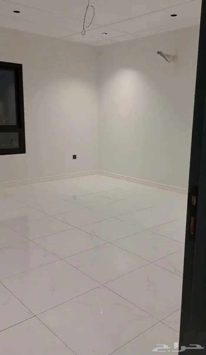 شقة روف مميزة جوار مول العرب 8