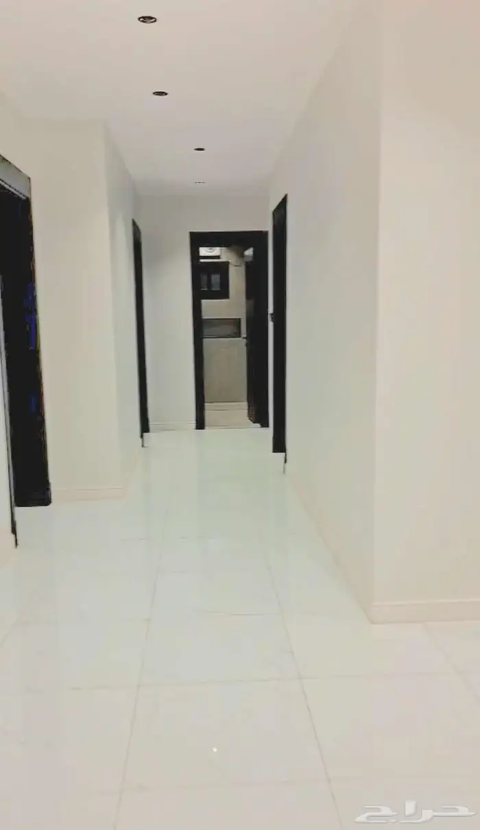 شقة روف مميزة جوار مول العرب 12