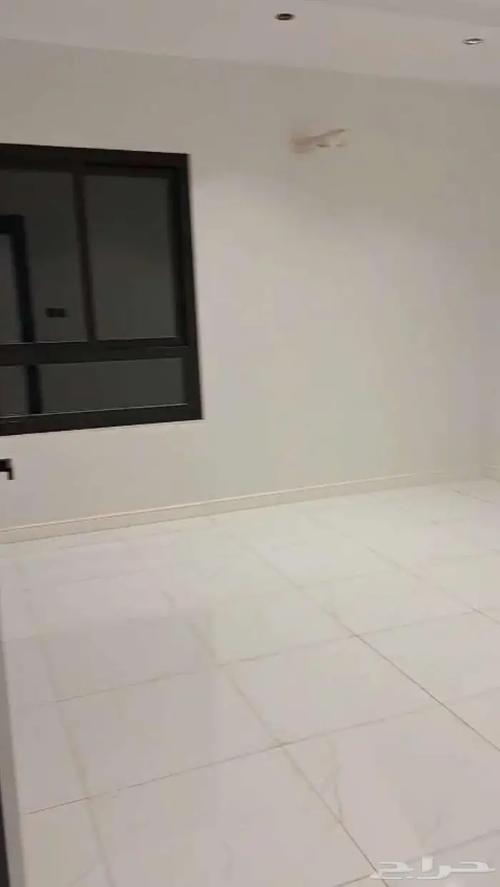 شقة روف مميزة جوار مول العرب 14