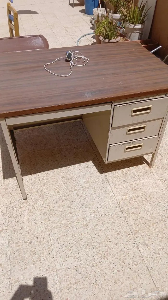 طاولة مكتب حديد 0