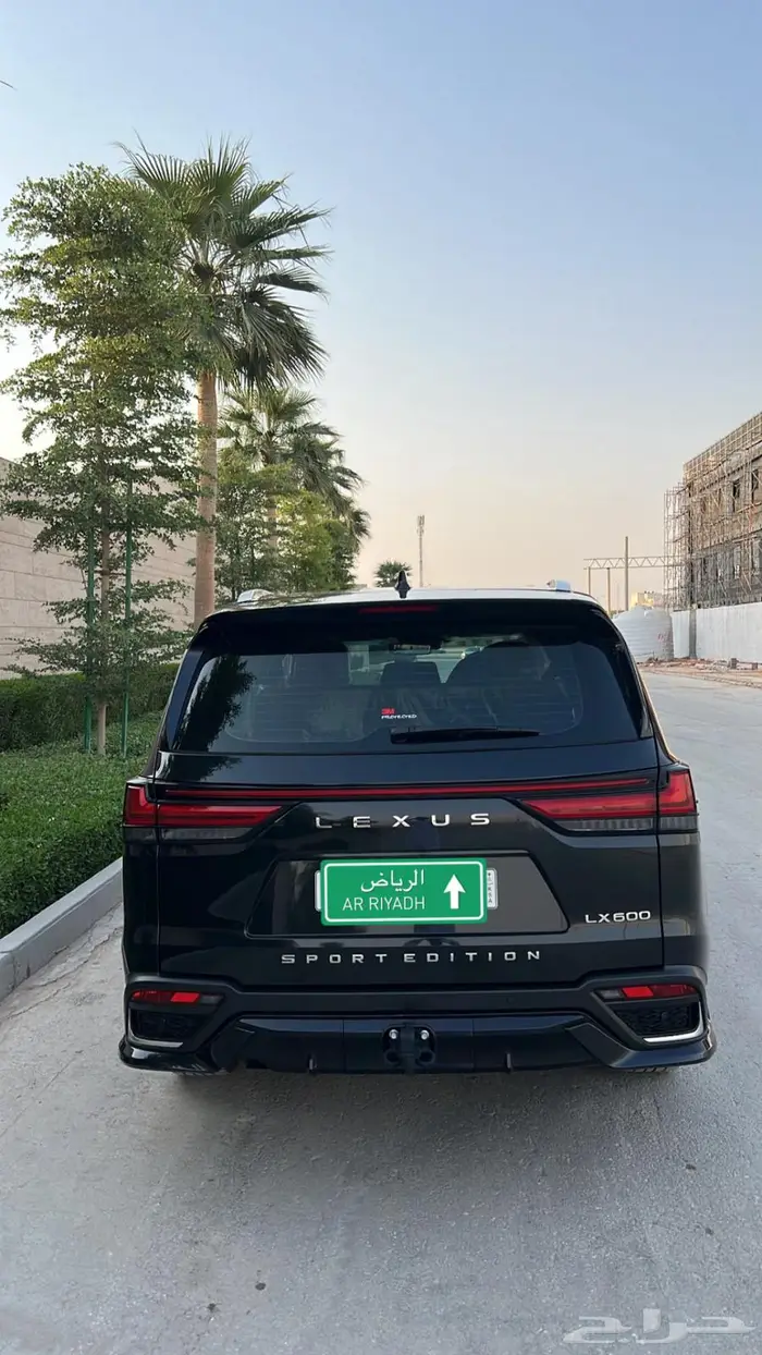 لكزس اف سبورت اسود 2025 2