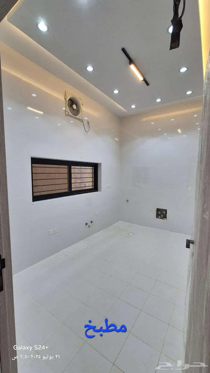 شقة جديدة لايجار دور ارضي 12