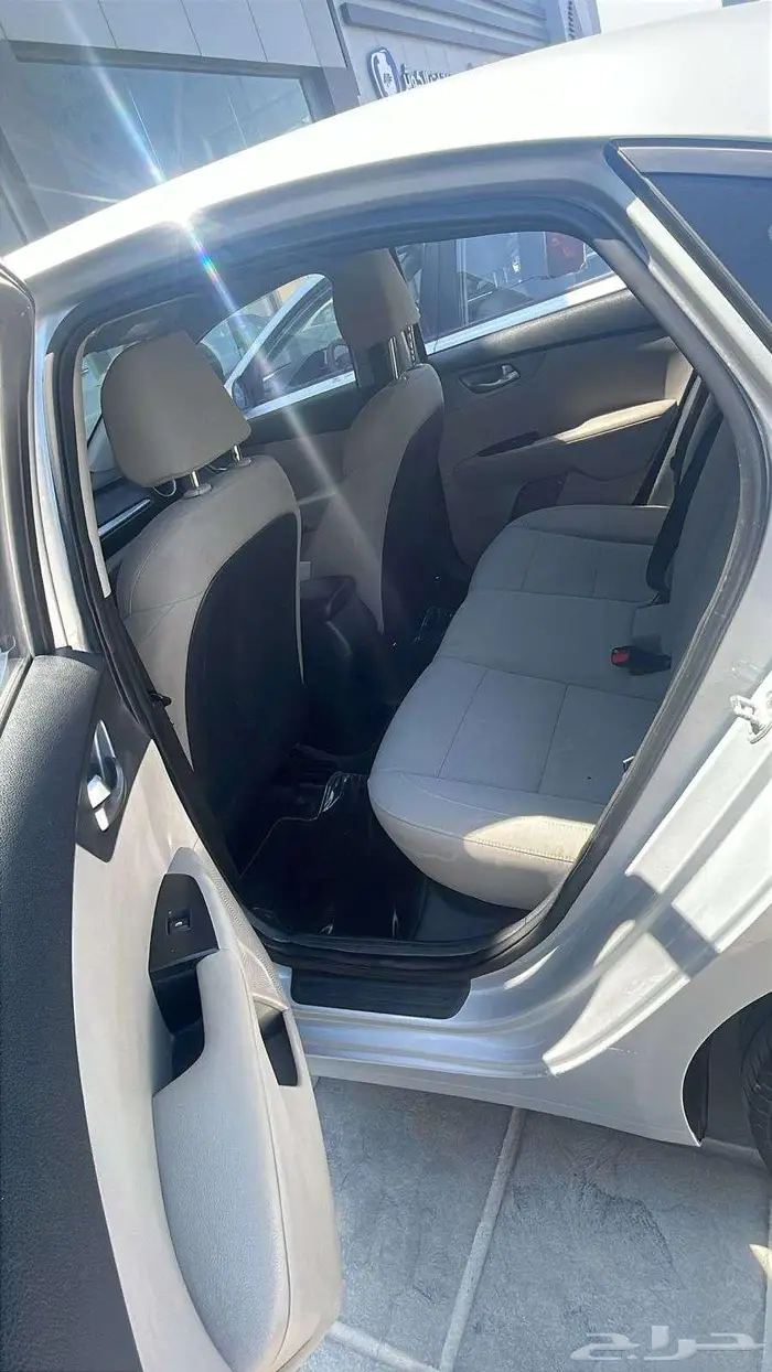 كيا سيراتو ستاندر 2020 8