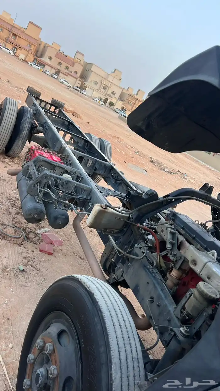 لوري موديل2000ايسوزو 5