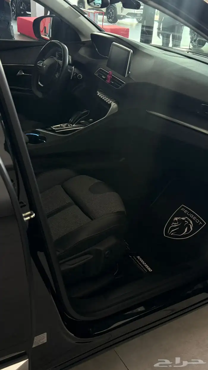 للبيع  بيجو 3008 موديل 2020 بحالة ممتازة 5