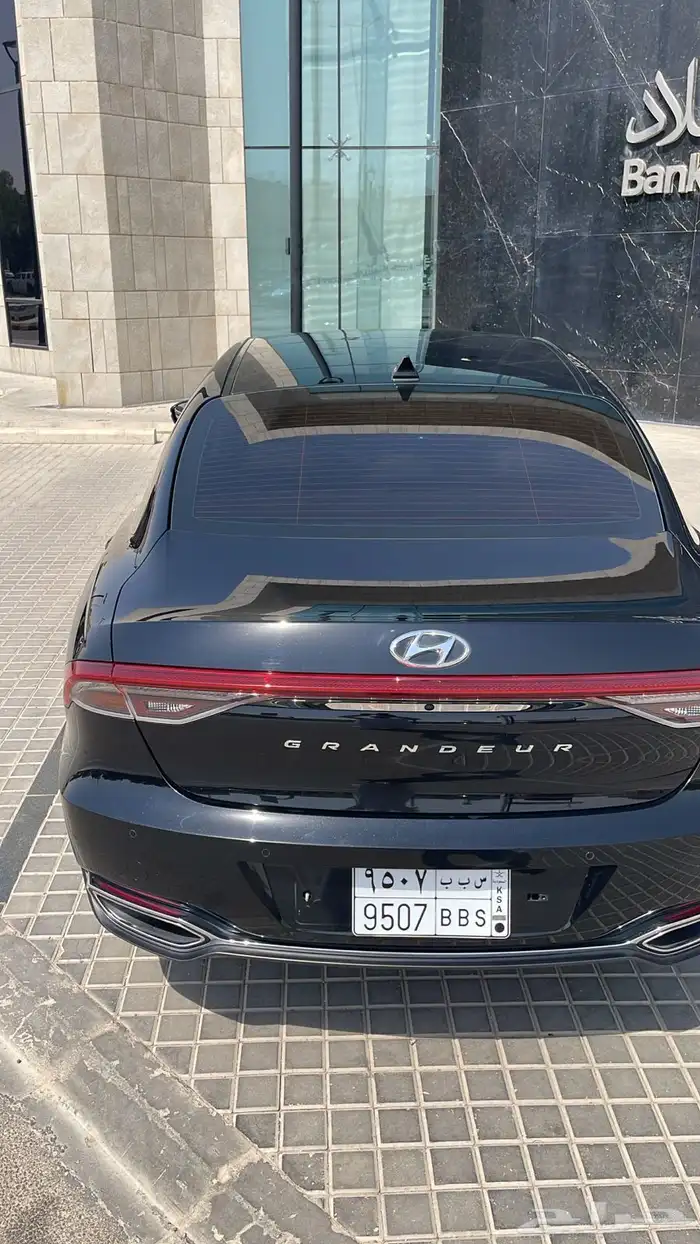 أزيرا - 2020 - بنزين - 3.3cc وارد كوريا تم البيع 4