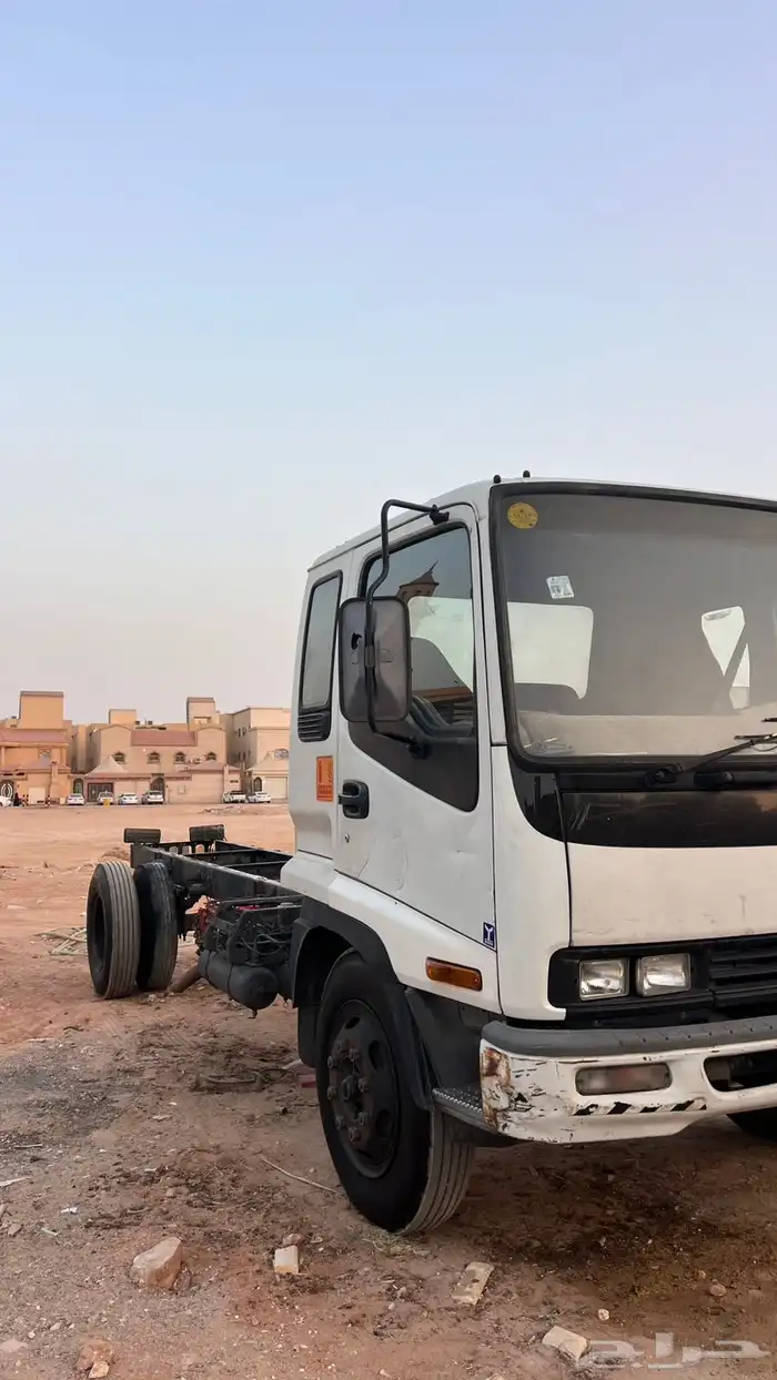 لوري موديل2000ايسوزو 6
