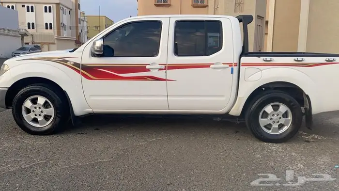 نيسان نافارا 2015 عداد 226 الف ابيض 2