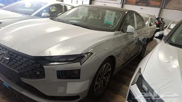 فورد - توروس تيتانيوم (ابيض اسمنتي رمادي اسود) 1