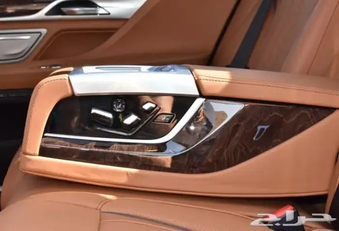 بي إم دبليو 740Li Luxury 8
