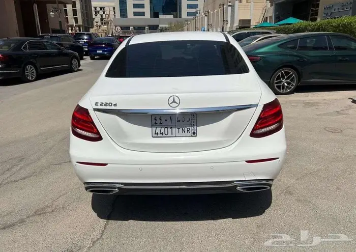 مرسيدس E 220 ديزل 2019 12