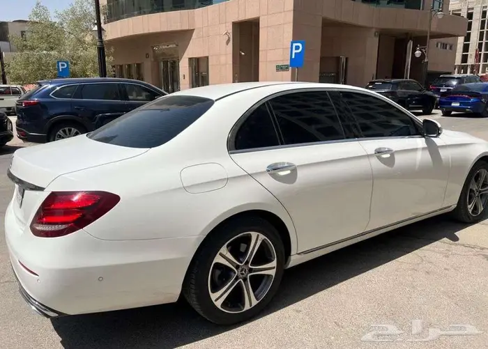 مرسيدس E 220 ديزل 2019 4