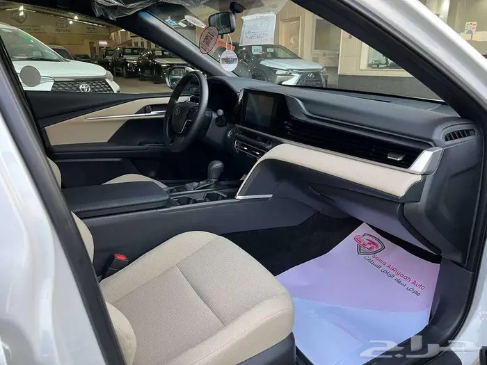 تويوتا كامري E ستاندر بنزين 2025 سعودي 5