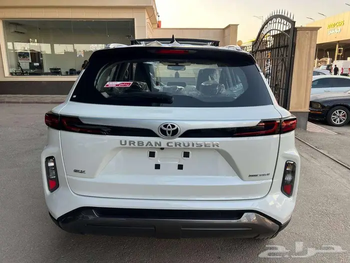 تويوتا اوربان كروزر GLX فل 2026 كاش واقساط ودفعتين 9