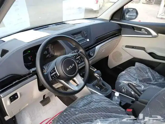 كيا كارينز نص فل 2025 جميع الالوان 4