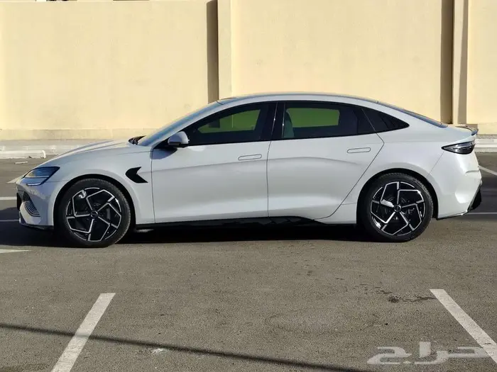 BYD SEAL   بي واي دي سيل 3