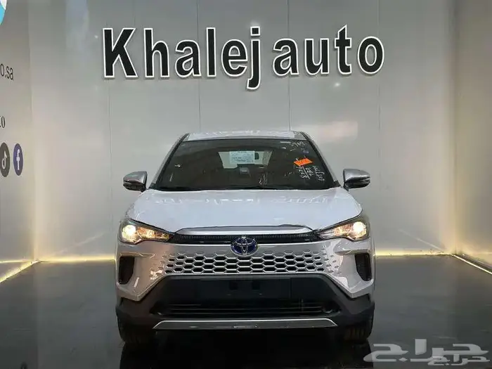 تويوتا كورولا كروس LE هايبرد 2025 3