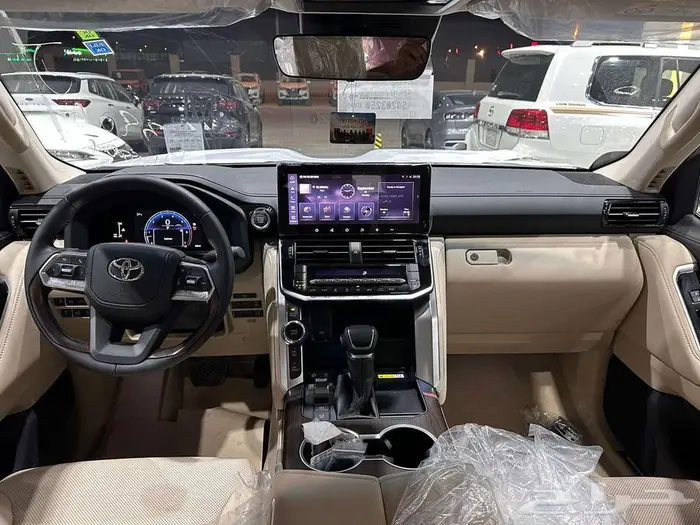 لاندكروزر جي اكس ار L4 سعودي 2025 5