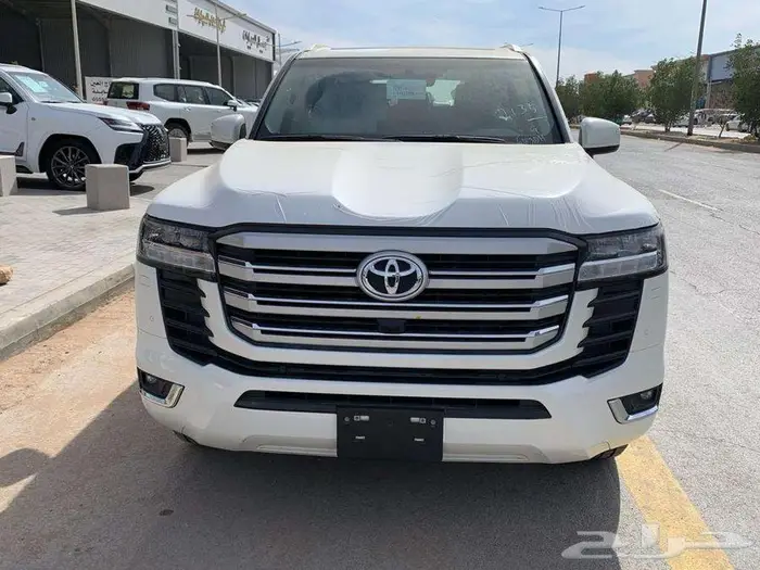 تويوتا لاندكروزر GXR بنزين رقم 4 سعودي 2024 0