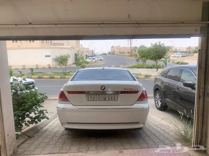بي ام 745 1