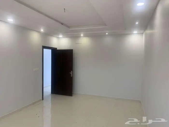 فيلا دوبلكس جديده للايجار بحي الرياض ب45 الف 2