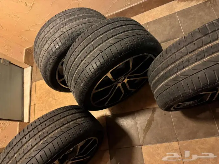جنوط بورش كايين مع الكفرات بحالة ممتازة 2