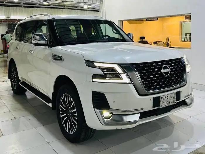 باترول نيسان ( بلاتنيوم ) 2023 بحالة الوكالة 15