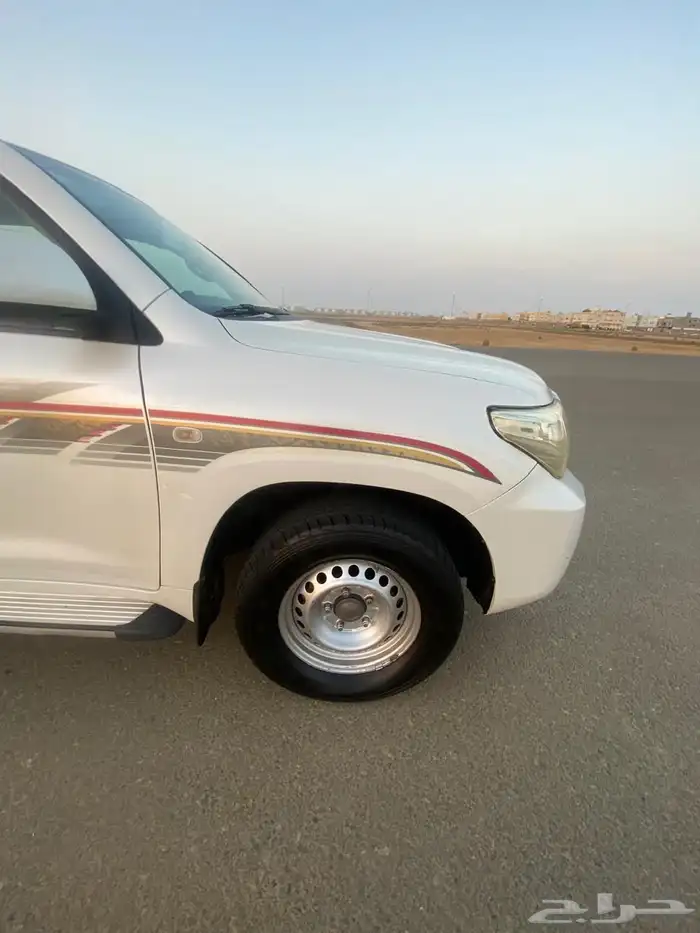 للبيع جكس 2008 مكيفين 12