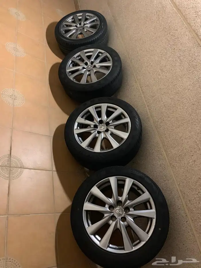 للبيع جنوط لكزس GS ب 600 ريال مستعجل 3