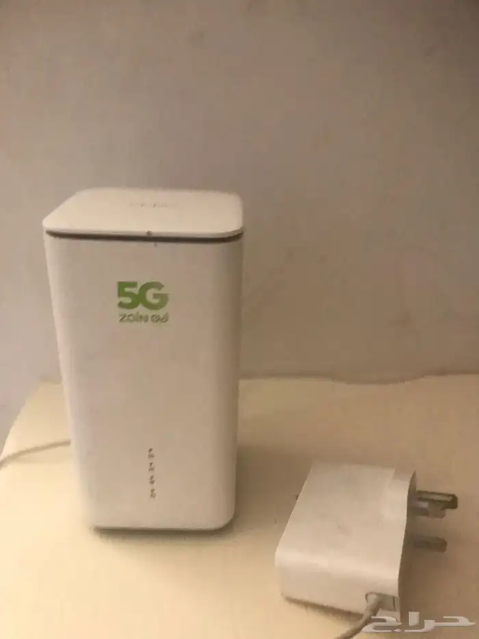 للبيع مكيفين و راوتر وطاولات 0