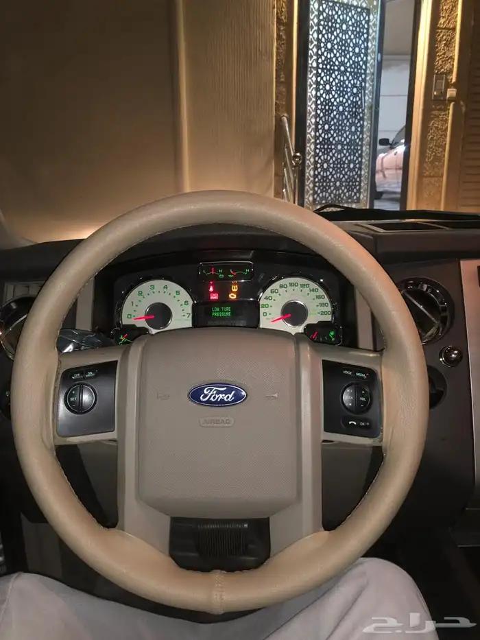 اكسبيدشن مديل 2013 بدون دبل خالي من الرش 5