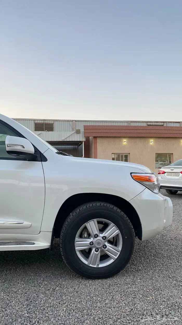 تويوتا لاندكروزر 2013 فل كامل (( تم البيع )) 4