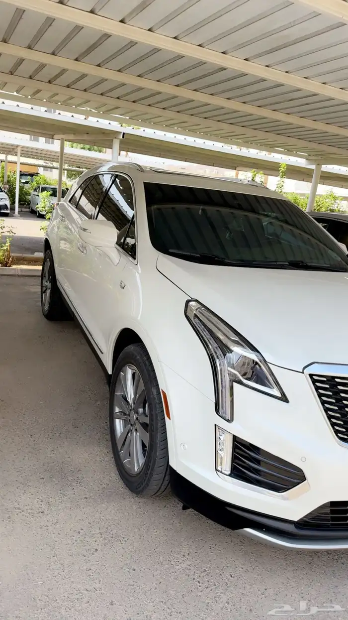 كاديلاك 2022 xt5 وكاله 5