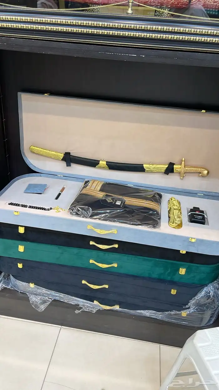 هدايا رجالية بشت سيف درع تخرج ترقية تقاعد زواج 44