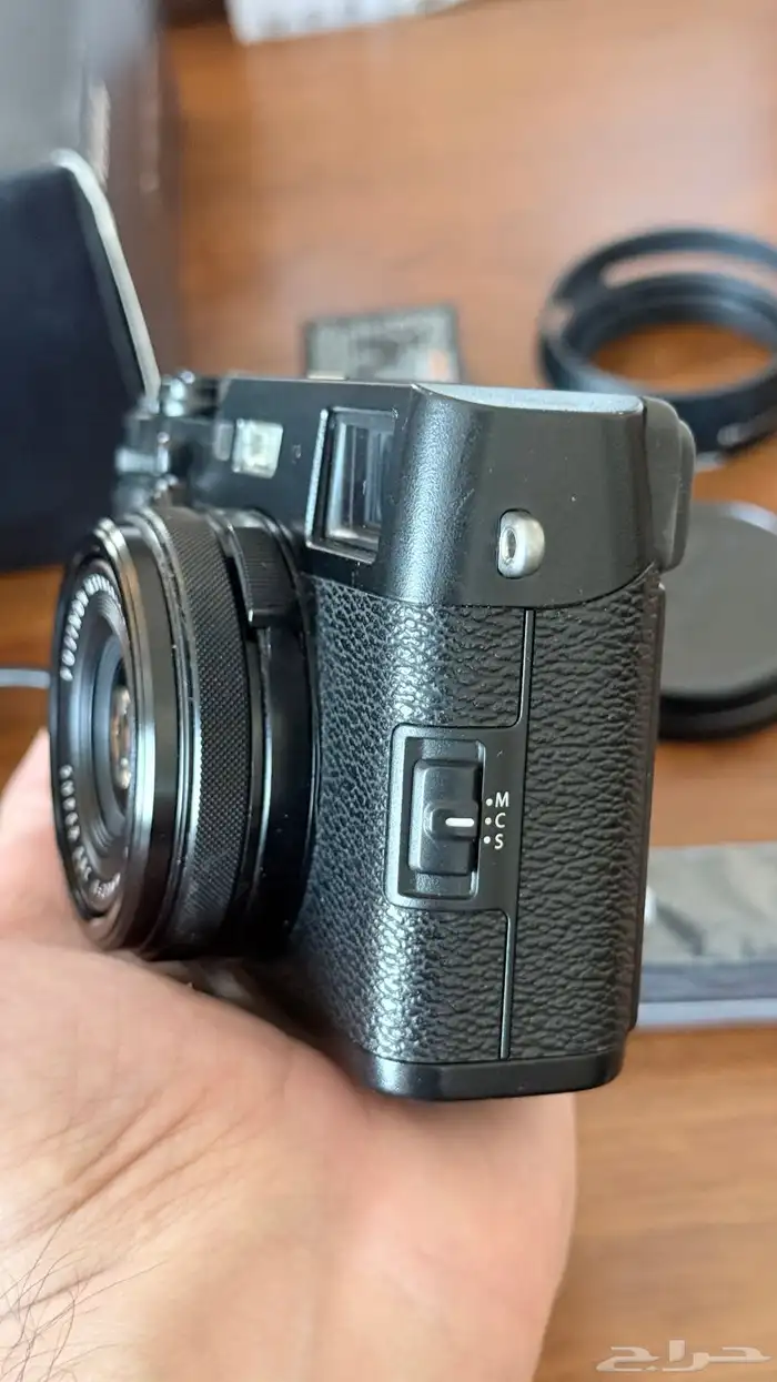 كاميرا فوجي Fuji X100F سوداء Black مع اكسسوارات 5