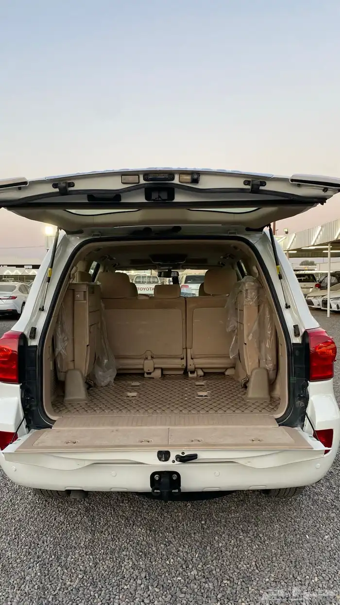 تويوتا لاندكروزر 2013 فل كامل (( تم البيع )) 15