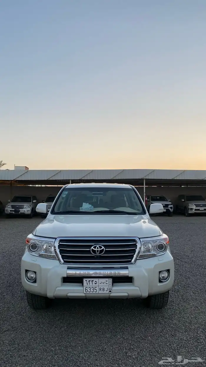تويوتا لاندكروزر 2013 فل كامل (( تم البيع )) 2