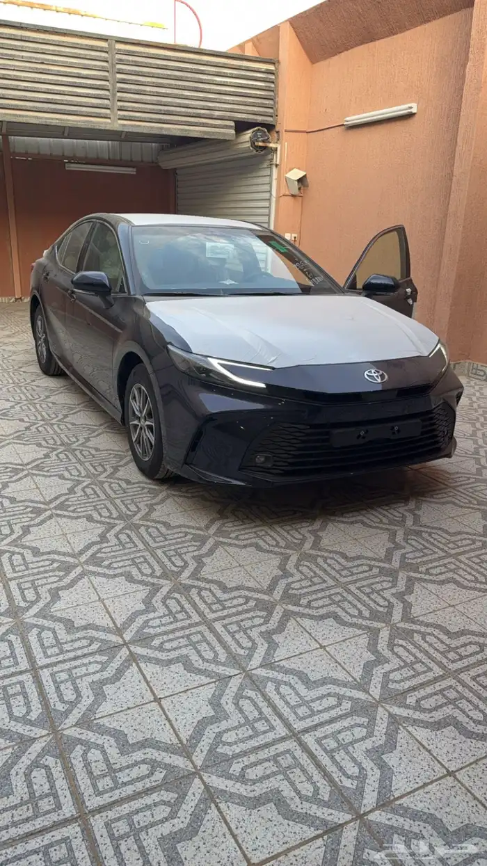كامري 2025 كحلي ستاندر بنزين E 6